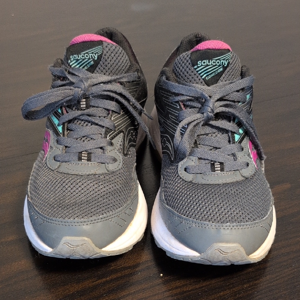 Saucony Women's Cohesion 15 Running Shoes. Sz 9.5
